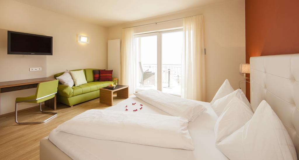 Hotel Residence Pernhof Termeno Exteriér fotografie